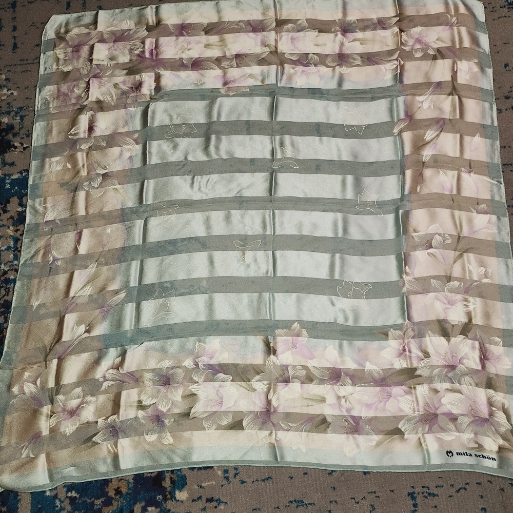 Mila sehön silk scarf 34x34 inches